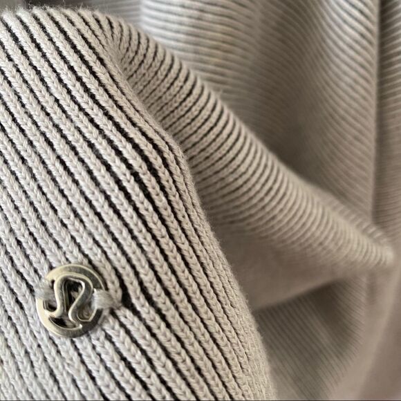 Lululemon Exaltation Wrap Black/White Stargaze Cardigan - Picture 10 of 12